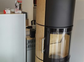Hwam Kaminofen 3530 mc mit Sandsteinmantel